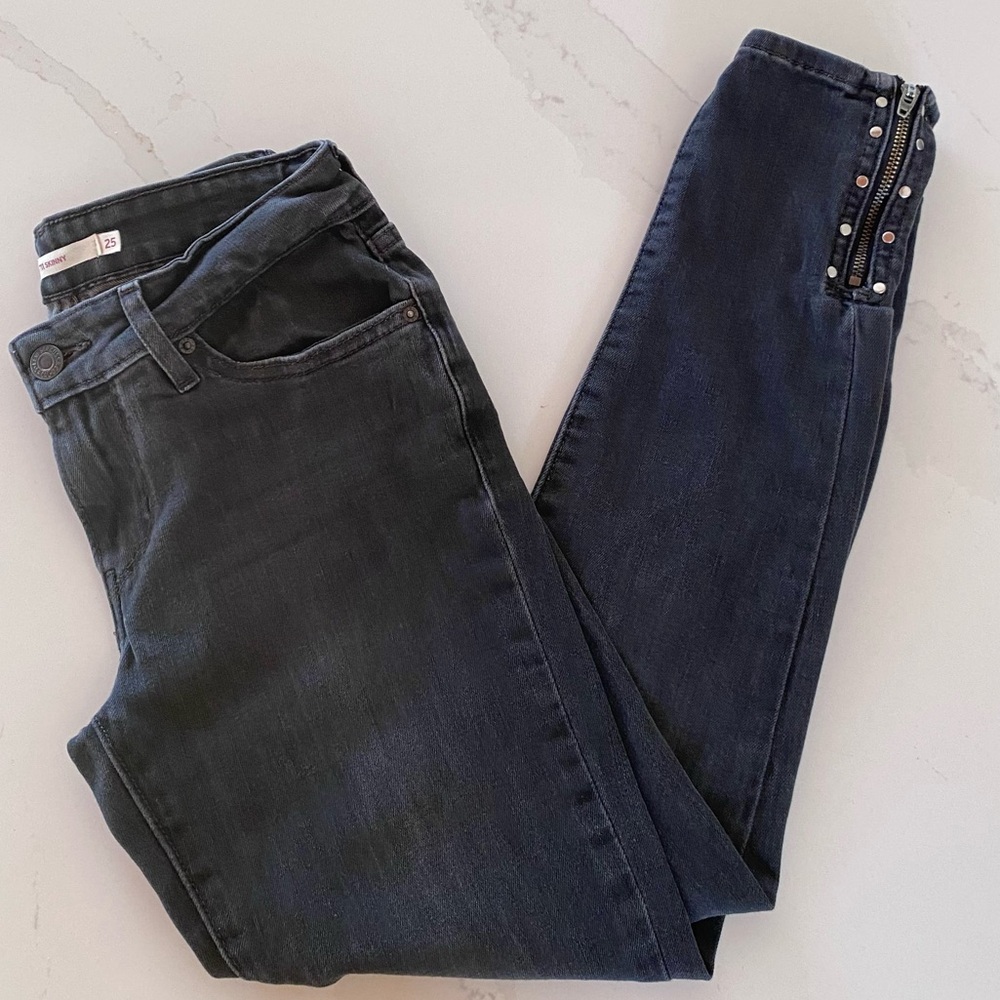 Levi’s Studded Ankle Zipper 711 Skinny Jeans